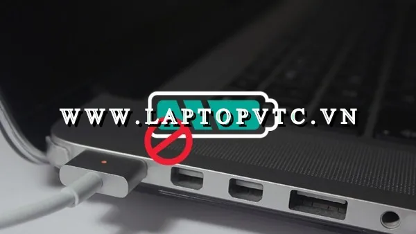 Kiểm tra dây cáp và củ sạc Adapter của laptop để xác định hư hỏng vật lý bên ngoài
