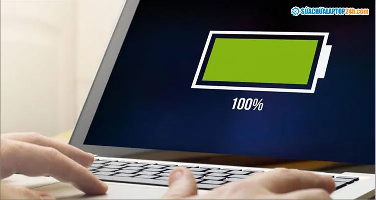 allintitle:sạc pin đúng cách cho laptop mới mua: Người dùng cắm sạc cho laptop lần đầu tiên