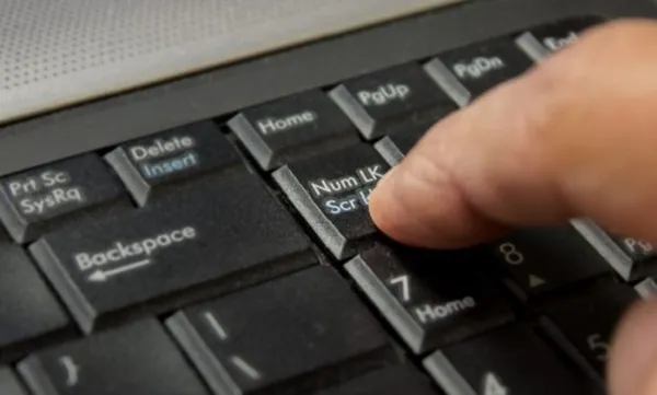 Khóa Num Lock trên bàn phím laptop giúp chữa bàn phím bị liệt