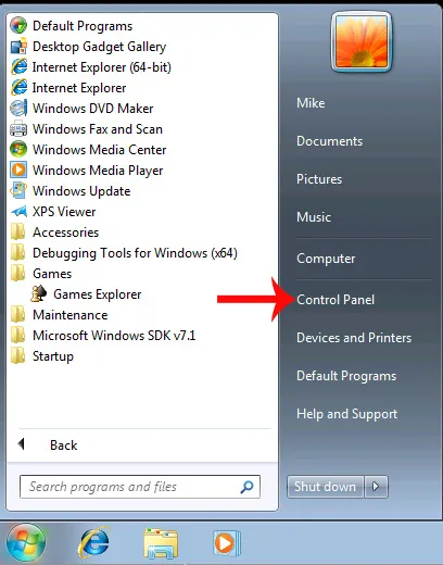 Nhấn chọn Control Panel để bắt đầu quá trình cài đặt mật khẩu cho laptop
