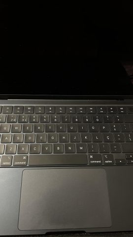 cách lau laptop: Hướng Dẫn Chuyên Sâu Tối Ưu E-E-A-T Bảo Vệ Màn Hình Công Nghệ Cao