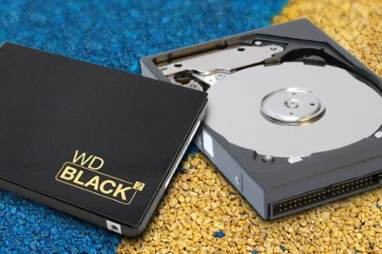 Ổ cứng laptop 2.5 inch và ổ cứng PC 3.5 inch có sự khác biệt rõ rệt về kích thước